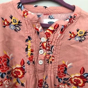 Gorgeous floral fall top